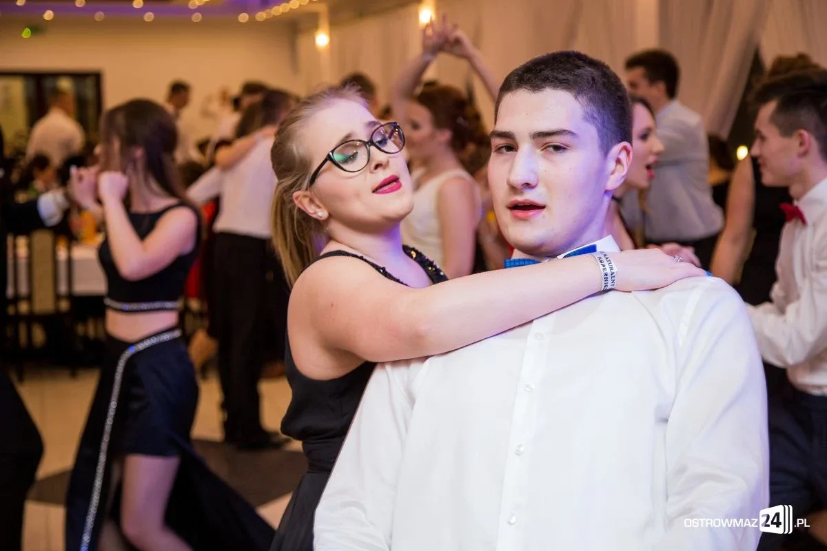 Studniówka LO im. Mikołaja Kopernika w Ostrowi Mazowieckiej (zdjęcia, wideo)