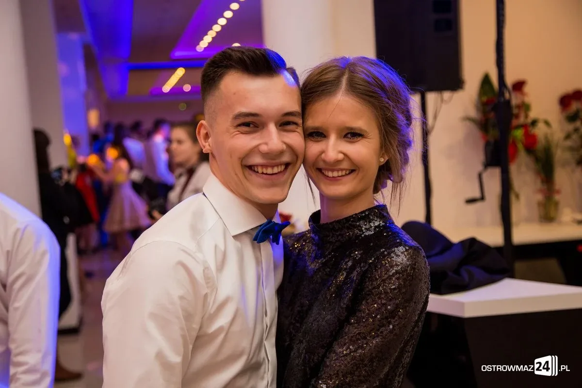 Studniówka LO im. Mikołaja Kopernika w Ostrowi Mazowieckiej (zdjęcia, wideo)