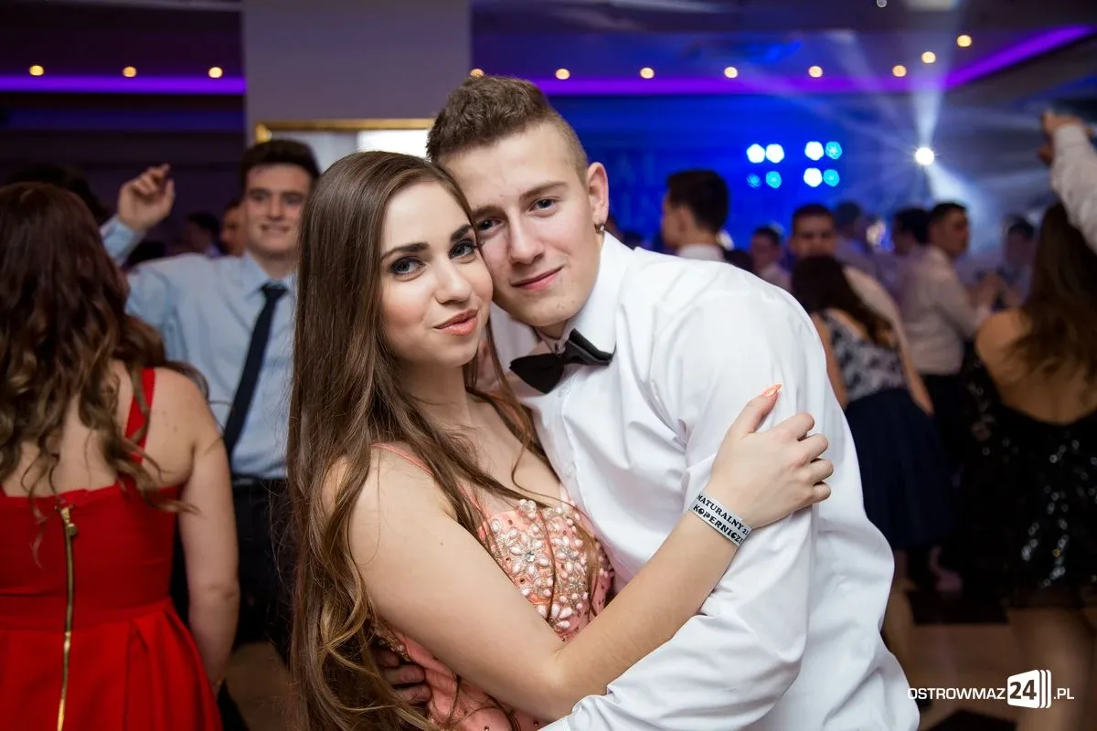 Studniówka LO im. Mikołaja Kopernika w Ostrowi Mazowieckiej (zdjęcia, wideo)