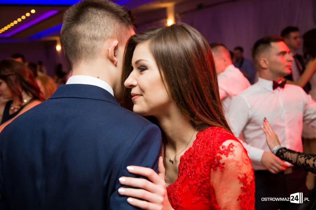 Studniówka LO im. Mikołaja Kopernika w Ostrowi Mazowieckiej (zdjęcia, wideo)
