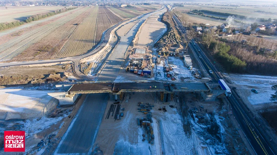Budowa drogi ekspresowej S8 z lotu ptaka (zdjęcia, wideo)