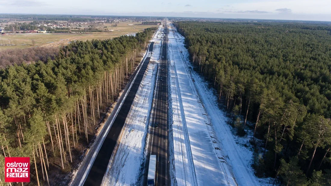 Budowa drogi ekspresowej S8 z lotu ptaka (zdjęcia, wideo)