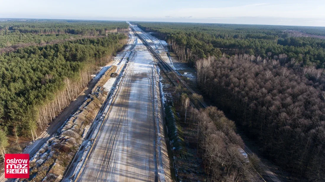 Budowa drogi ekspresowej S8 z lotu ptaka (zdjęcia, wideo)