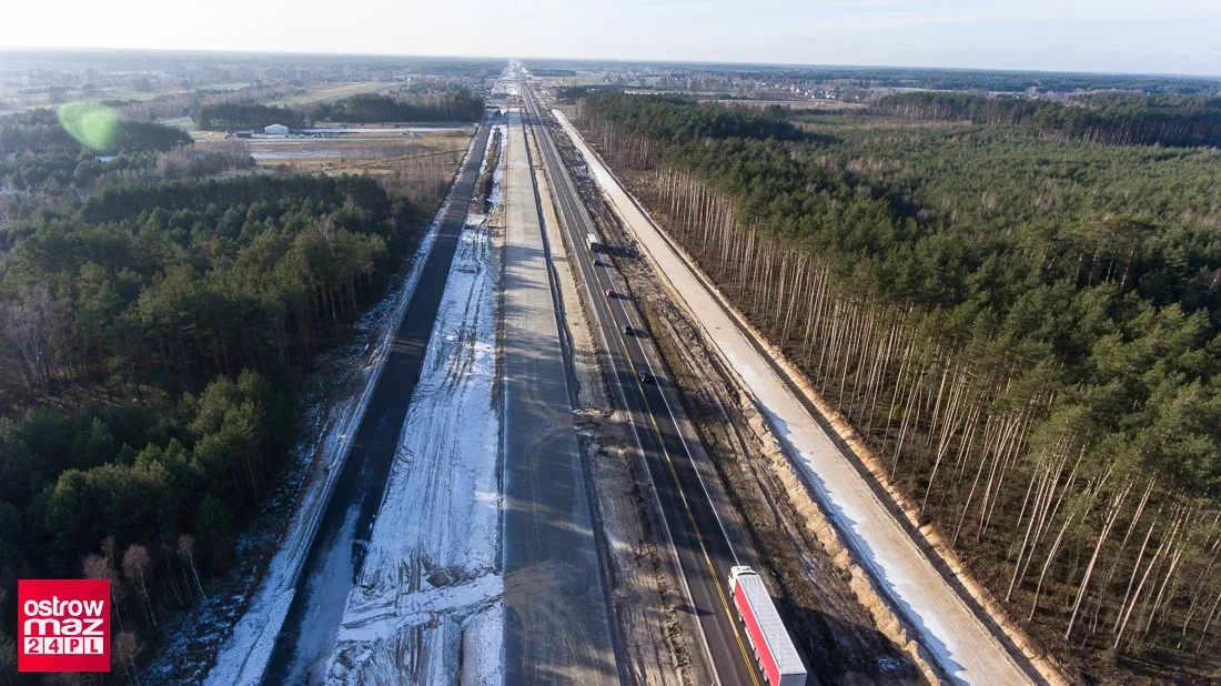 Budowa drogi ekspresowej S8 z lotu ptaka (zdjęcia, wideo)