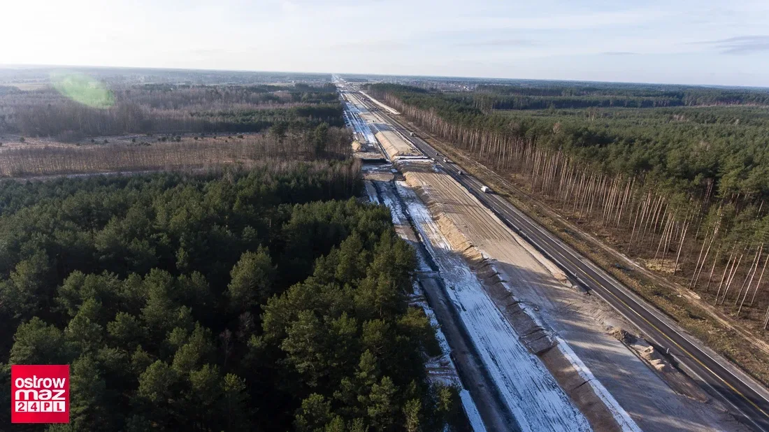 Budowa drogi ekspresowej S8 z lotu ptaka (zdjęcia, wideo)
