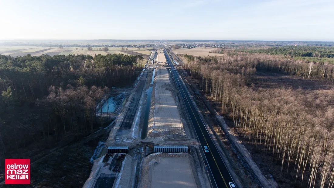 Budowa drogi ekspresowej S8 z lotu ptaka (zdjęcia, wideo)