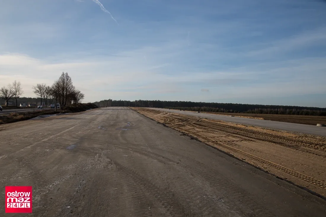 Budowa drogi ekspresowej S8 z lotu ptaka (zdjęcia, wideo)