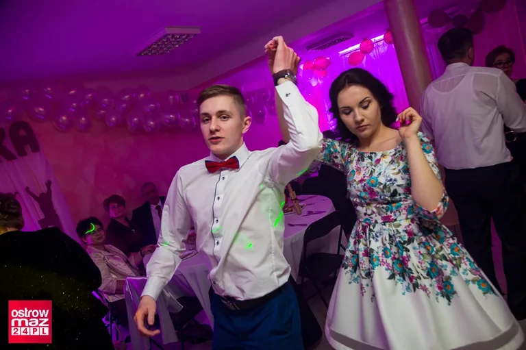 Studniówka ZS CKR w Starym Lubiejewie (zdjęcia, wideo)