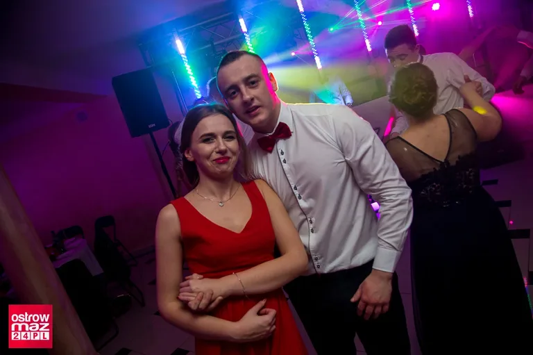 Studniówka ZS CKR w Starym Lubiejewie (zdjęcia, wideo)