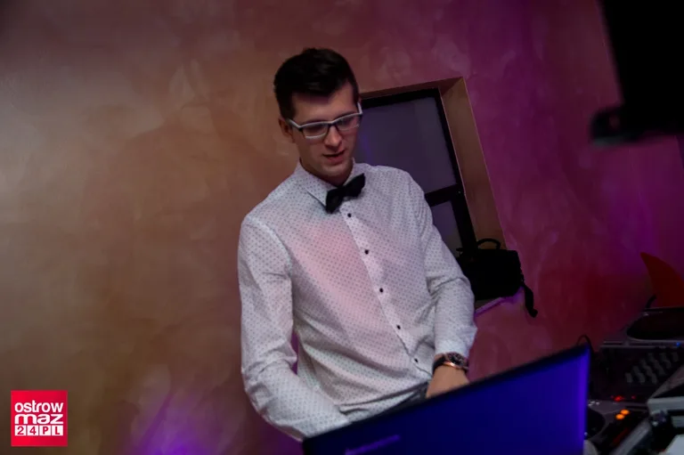 Studniówka ZS CKR w Starym Lubiejewie (zdjęcia, wideo)