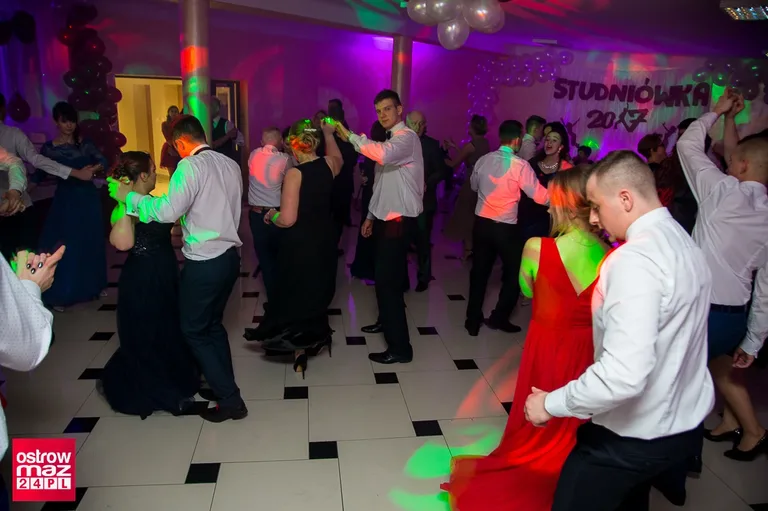 Studniówka ZS CKR w Starym Lubiejewie (zdjęcia, wideo)