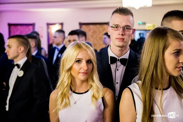 Podróż w czasie. Studniówka "Rubinka" (zdjęcia, wideo)