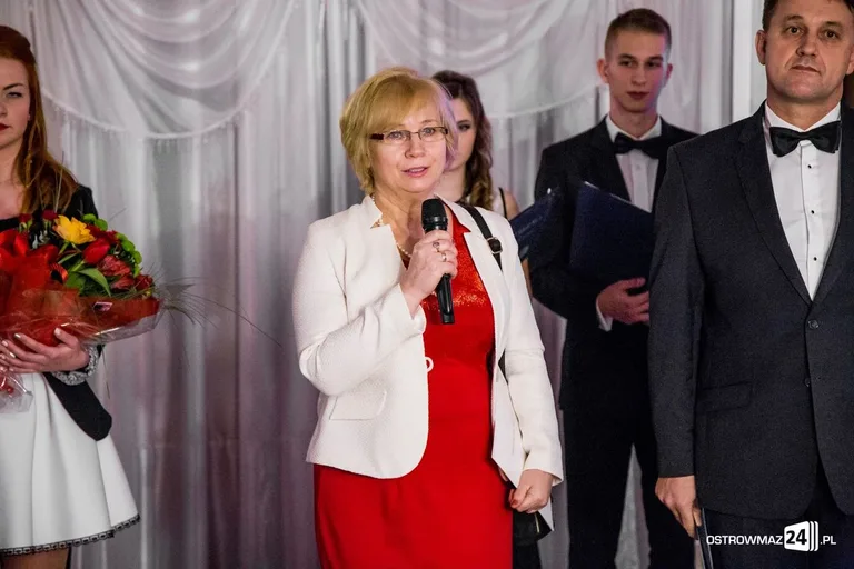 Podróż w czasie. Studniówka "Rubinka" (zdjęcia, wideo)