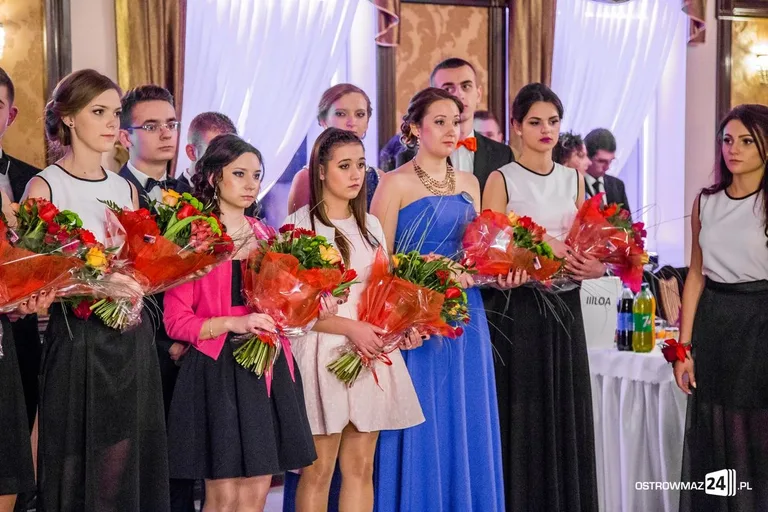 Podróż w czasie. Studniówka "Rubinka" (zdjęcia, wideo)
