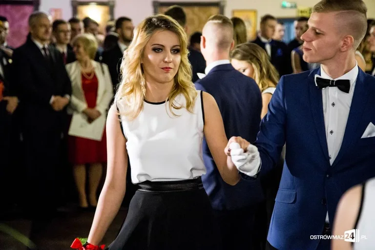 Podróż w czasie. Studniówka "Rubinka" (zdjęcia, wideo)