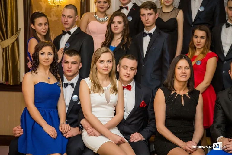 Podróż w czasie. Studniówka "Rubinka" (zdjęcia, wideo)