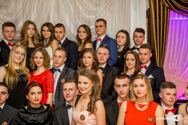 Podróż w czasie. Studniówka "Rubinka" (zdjęcia, wideo)
