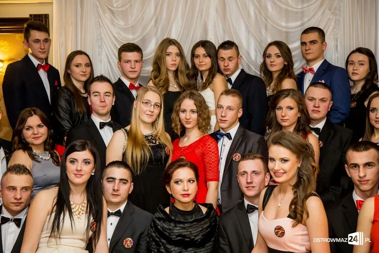 Podróż w czasie. Studniówka "Rubinka" (zdjęcia, wideo)
