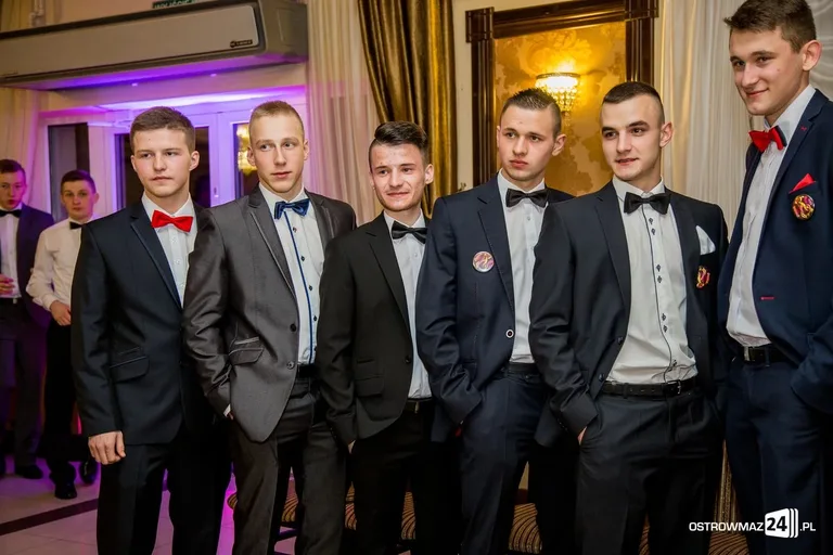 Podróż w czasie. Studniówka "Rubinka" (zdjęcia, wideo)