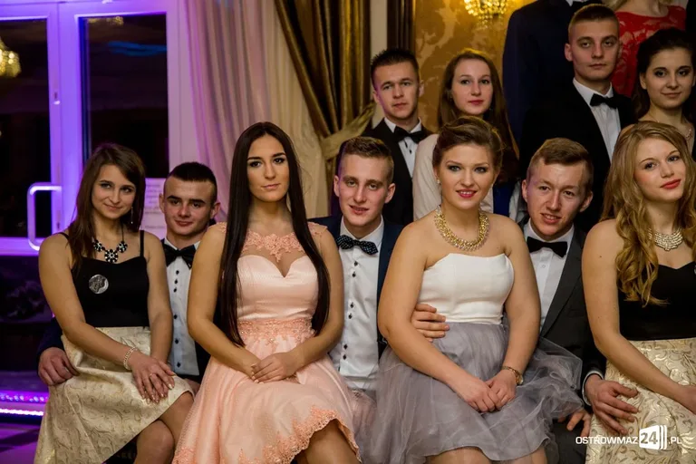 Podróż w czasie. Studniówka "Rubinka" (zdjęcia, wideo)