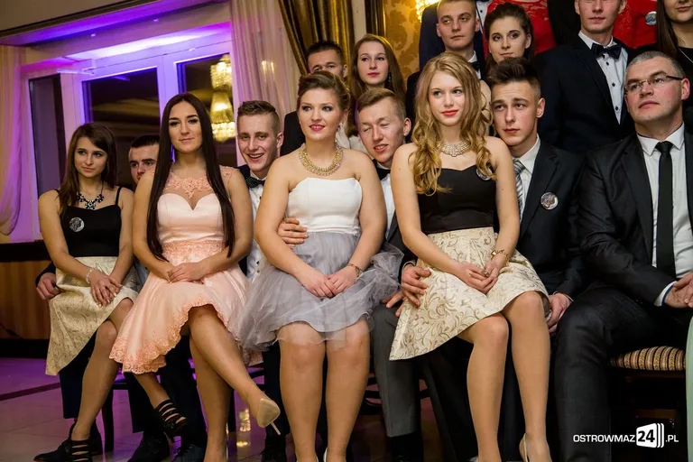 Podróż w czasie. Studniówka "Rubinka" (zdjęcia, wideo)