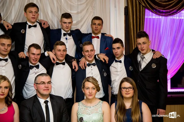 Podróż w czasie. Studniówka "Rubinka" (zdjęcia, wideo)