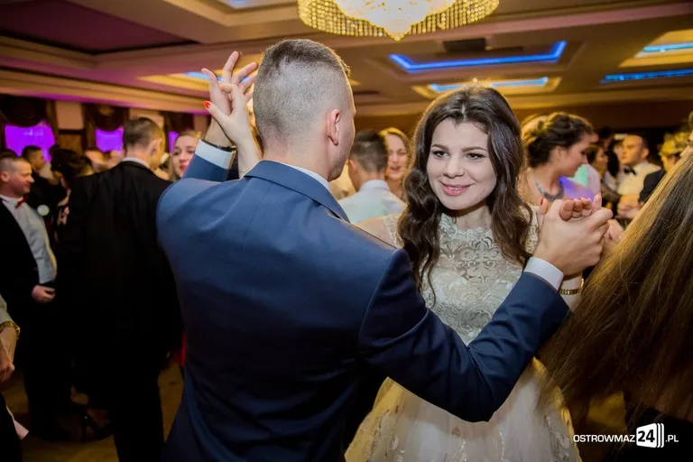 Podróż w czasie. Studniówka "Rubinka" (zdjęcia, wideo)