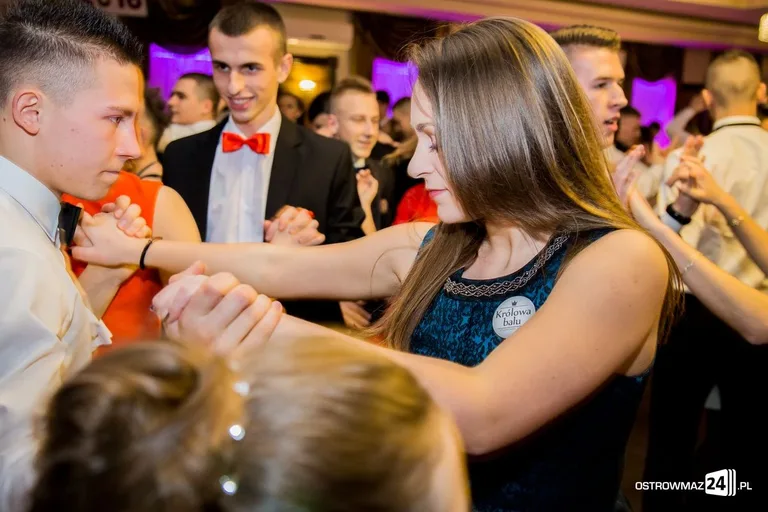 Podróż w czasie. Studniówka "Rubinka" (zdjęcia, wideo)