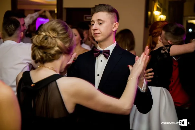 Podróż w czasie. Studniówka "Rubinka" (zdjęcia, wideo)