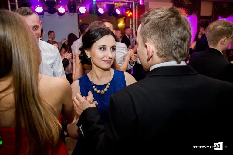 Podróż w czasie. Studniówka "Rubinka" (zdjęcia, wideo)