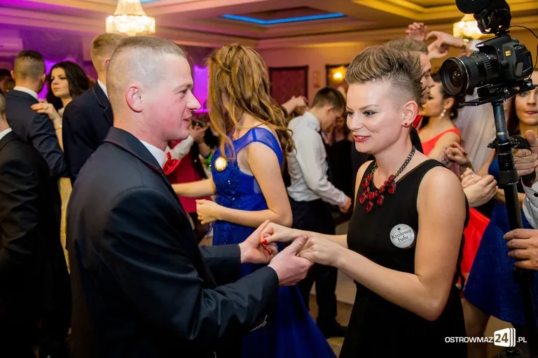 Podróż w czasie. Studniówka "Rubinka" (zdjęcia, wideo)