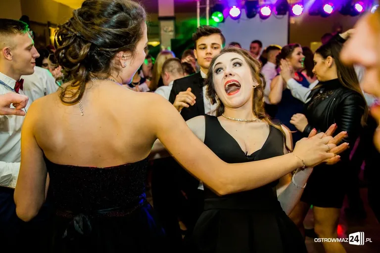 Podróż w czasie. Studniówka "Rubinka" (zdjęcia, wideo)
