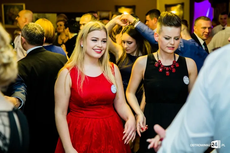 Podróż w czasie. Studniówka "Rubinka" (zdjęcia, wideo)