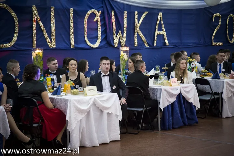Studniówkę czas zacząć! W sobotę bal Zespołu Szkół w Małkini Górnej