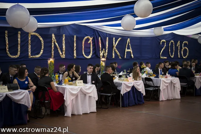 Studniówkę czas zacząć! W sobotę bal Zespołu Szkół w Małkini Górnej