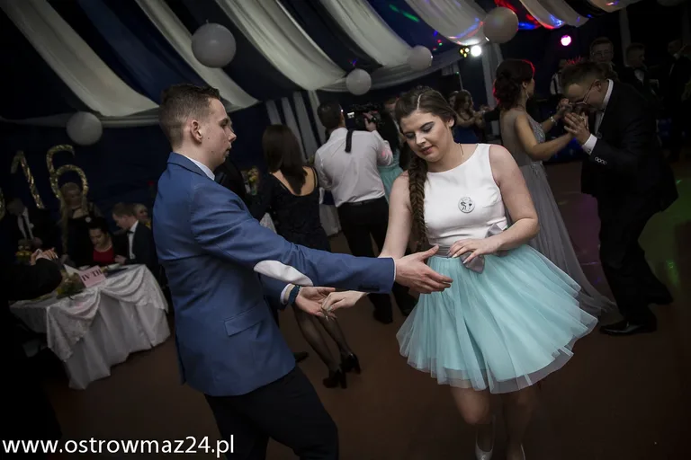Studniówkę czas zacząć! W sobotę bal Zespołu Szkół w Małkini Górnej