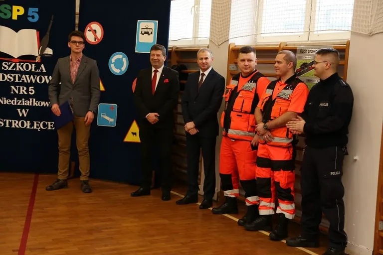 Kolejni uczniowie chcą być bezpieczni (zdjęcia, wideo)
