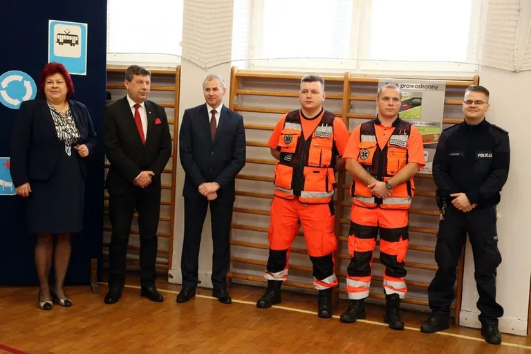 Kolejni uczniowie chcą być bezpieczni (zdjęcia, wideo)