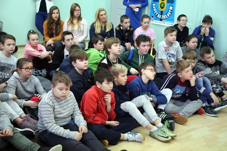 Kolejni uczniowie chcą być bezpieczni (zdjęcia, wideo)