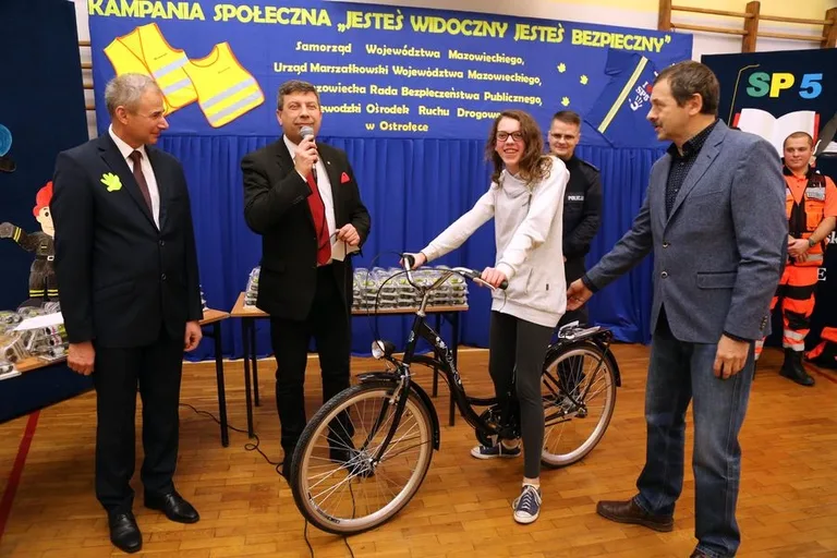 Kolejni uczniowie chcą być bezpieczni (zdjęcia, wideo)