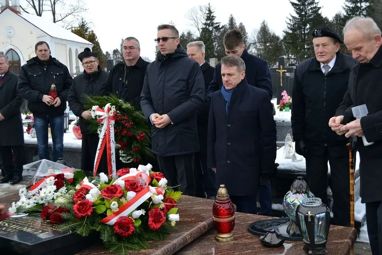 Upamiętnili porucznika "Orlicza" (zdjęcia)