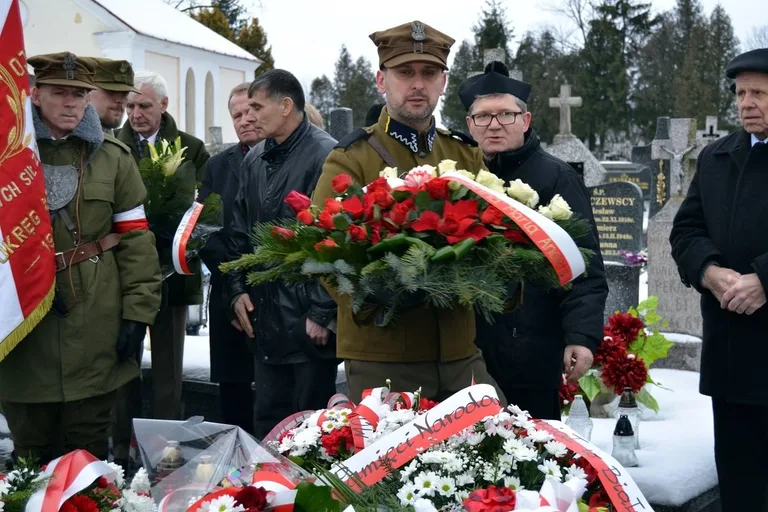 Upamiętnili porucznika "Orlicza" (zdjęcia)