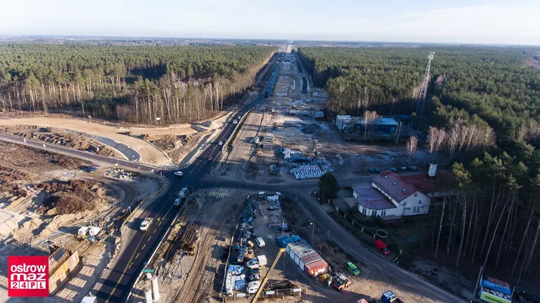 Budowa drogi ekspresowej S8 z lotu ptaka (zdjęcia, wideo)