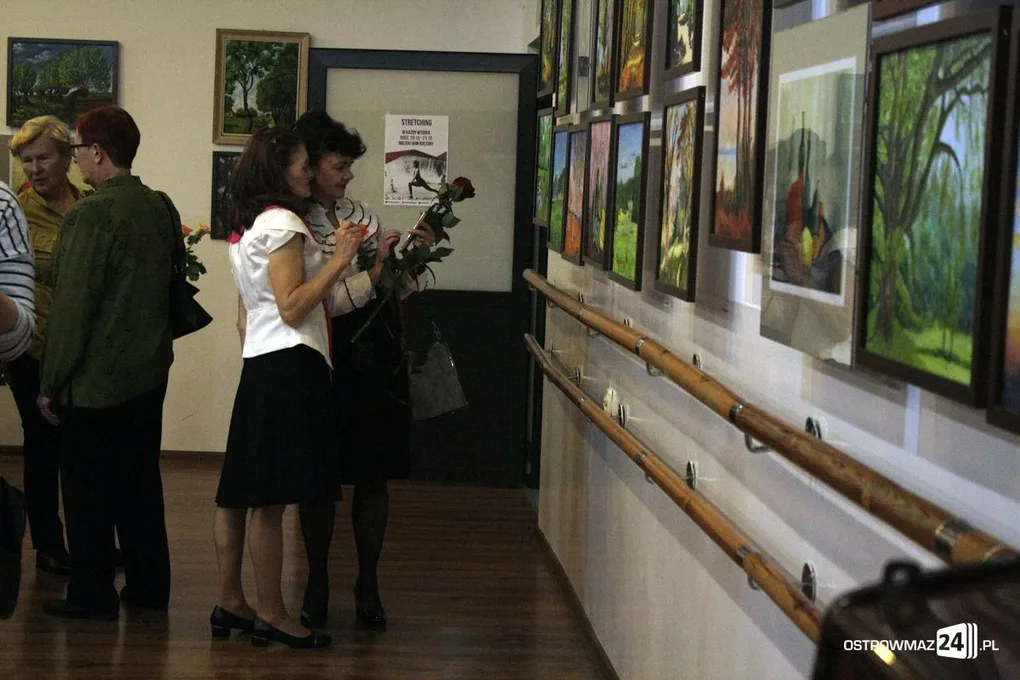 Wystawa obrazów studentów UTW (zdjęcia)