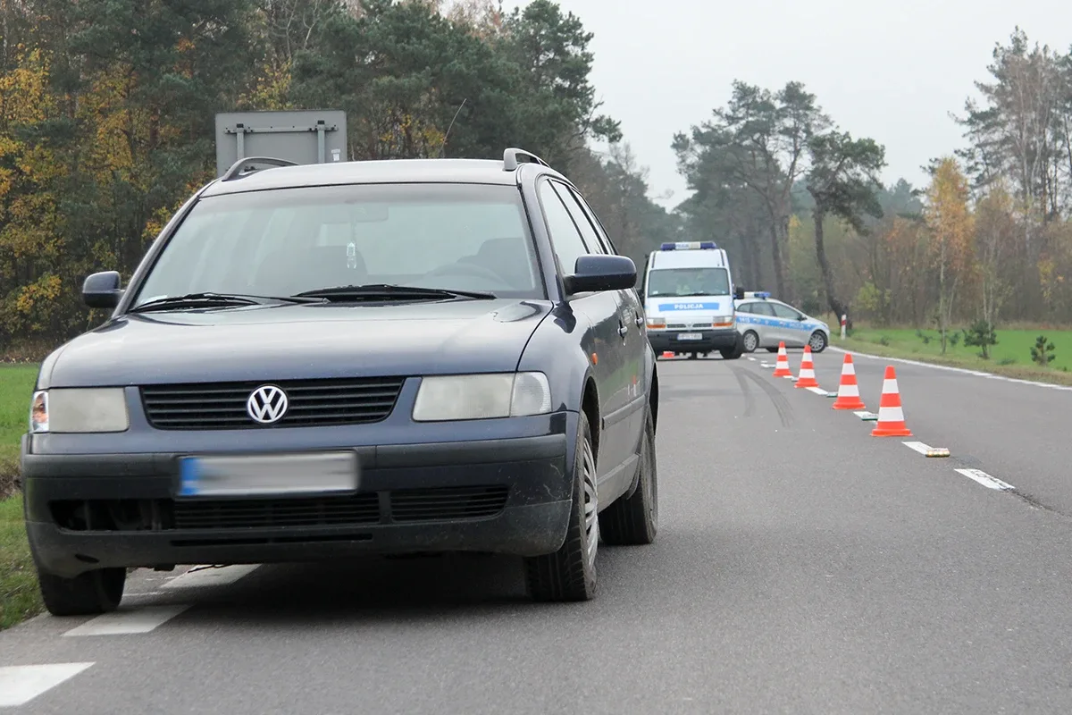 Kolejny wypadek na drodze wojewódzkiej nr 627. Utrudnienia w ruchu (zdjęcia)