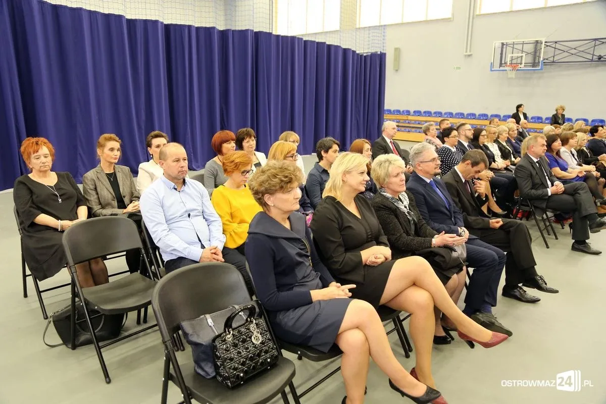 Uroczysta gala z okazji Dnia Edukacji Narodowej (zdjęcia, wideo)