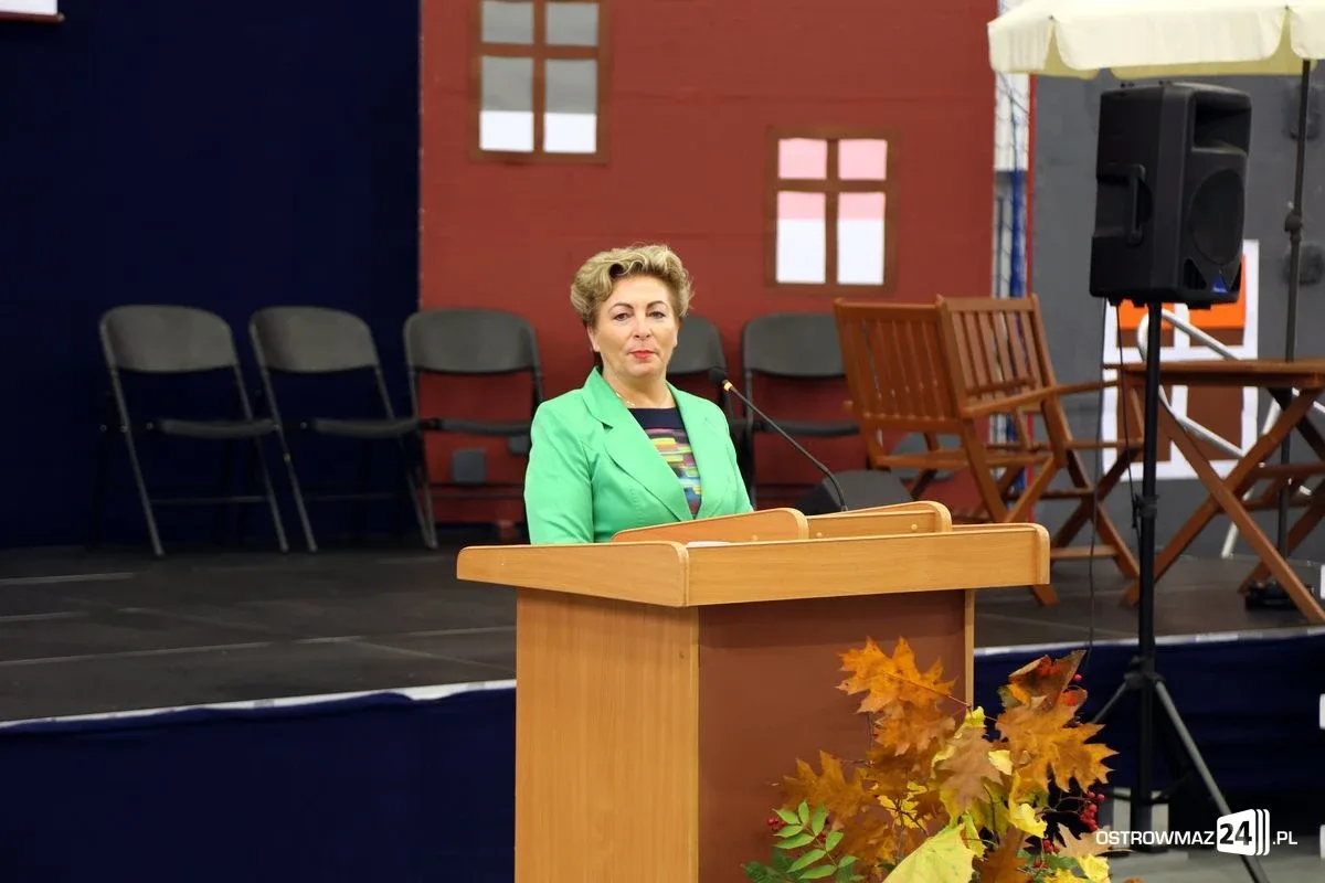 Uroczysta gala z okazji Dnia Edukacji Narodowej (zdjęcia, wideo)