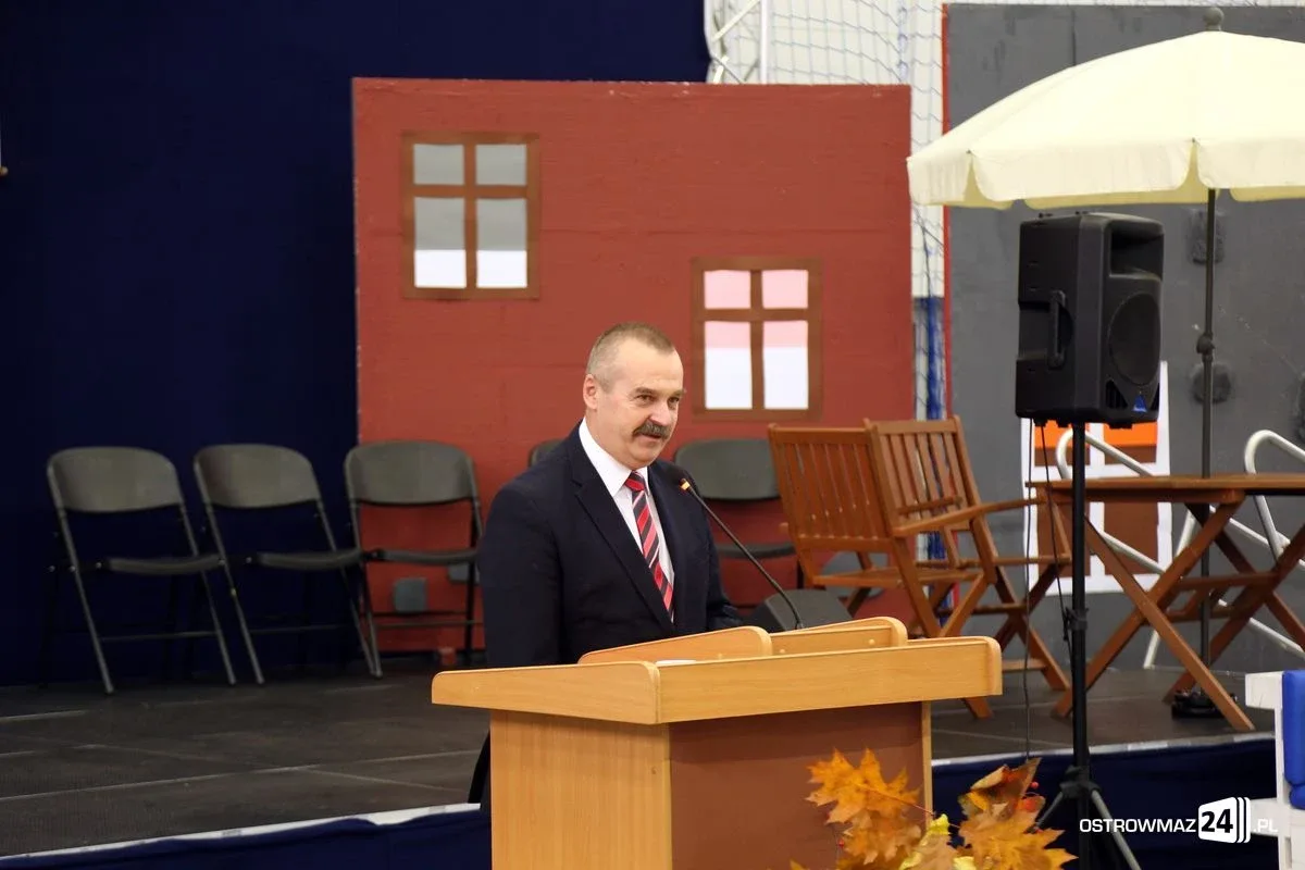 Uroczysta gala z okazji Dnia Edukacji Narodowej (zdjęcia, wideo)