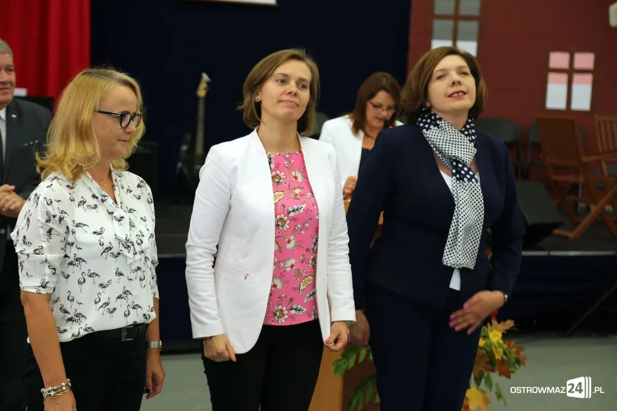 Uroczysta gala z okazji Dnia Edukacji Narodowej (zdjęcia, wideo)