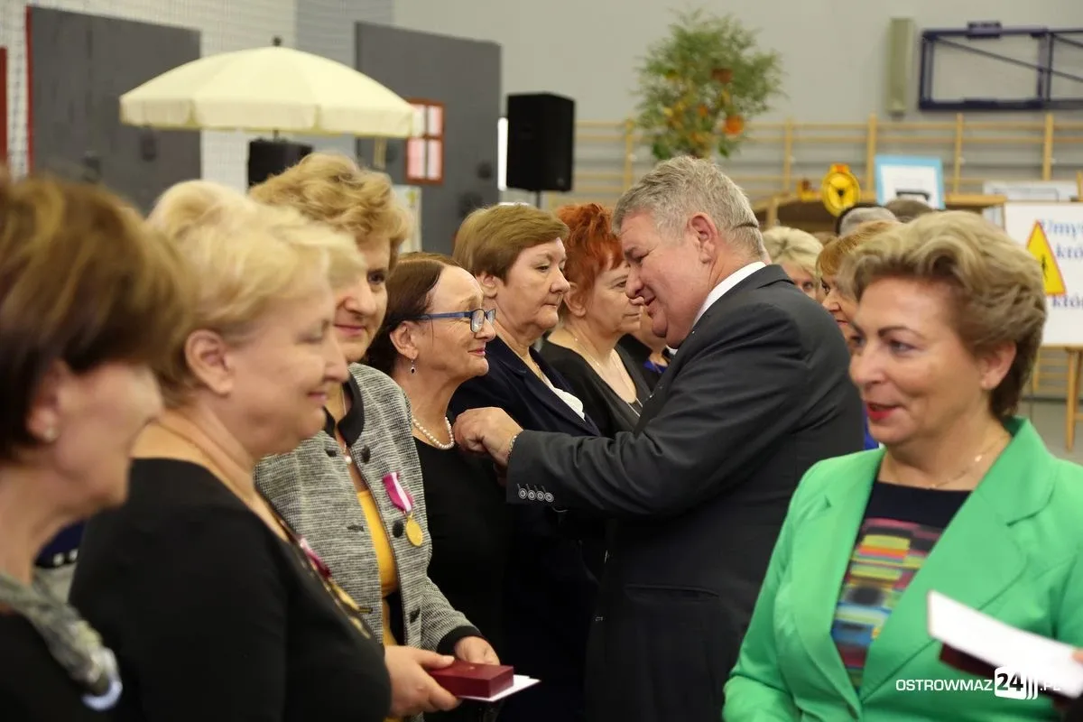 Uroczysta gala z okazji Dnia Edukacji Narodowej (zdjęcia, wideo)